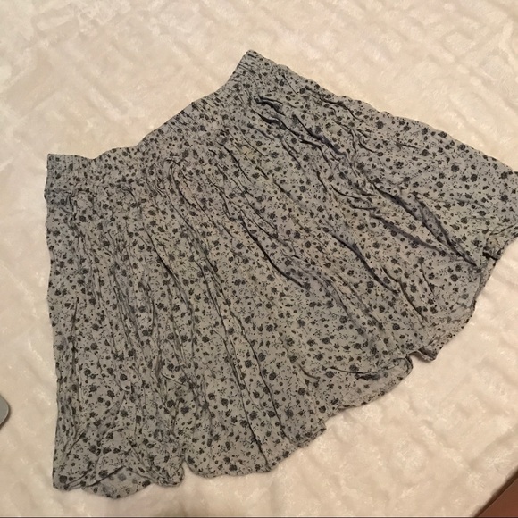 Brandy Melville Dresses & Skirts - brandy melville flower skirt